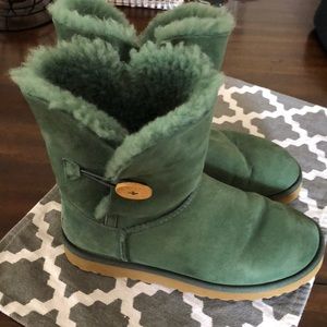 Green Bailey Button Uggs
